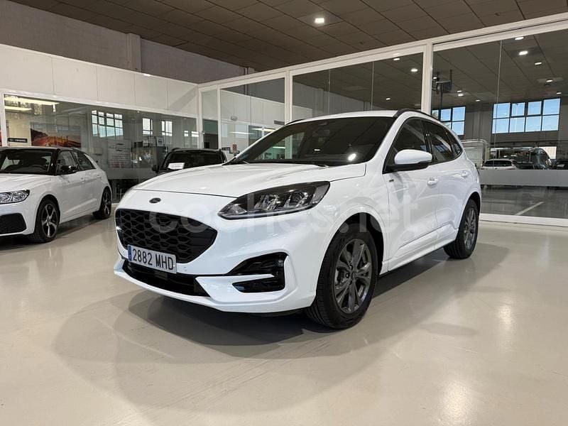 Usado Ford Kuga ST-Line X 190 CV (139 kW) 2023 Blanco SUV