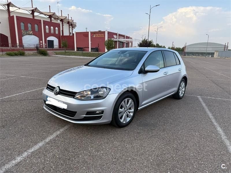 Gris / plata Usado 2014 VW Golf VII Advance Berlina | 13.500 € (Caro) - Imagen 1/4