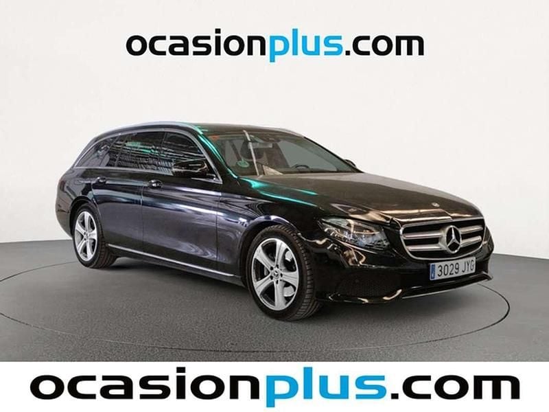 Usado Mercedes E220 194 CV (142 kW) 2017 Negro Familiar