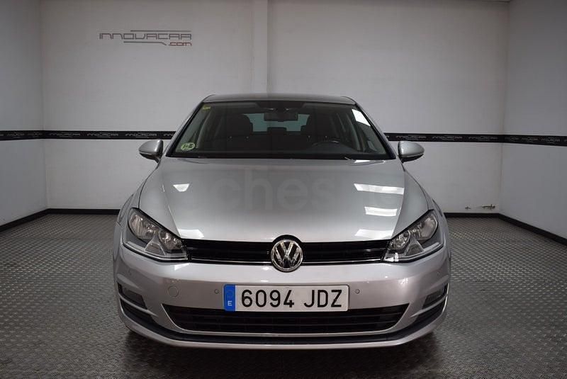 Usado VW Golf VII Advance 105 CV (77 kW) 2015 Gris / plata Berlina