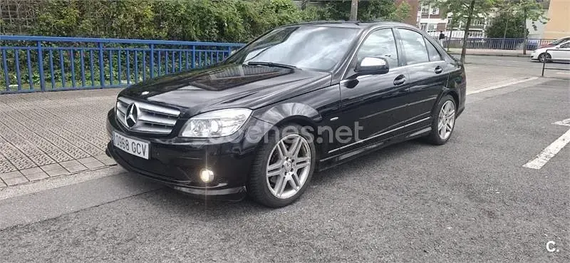 Usado Mercedes C220 Classic 150 CV (110 kW) 2008 Negro Berlina