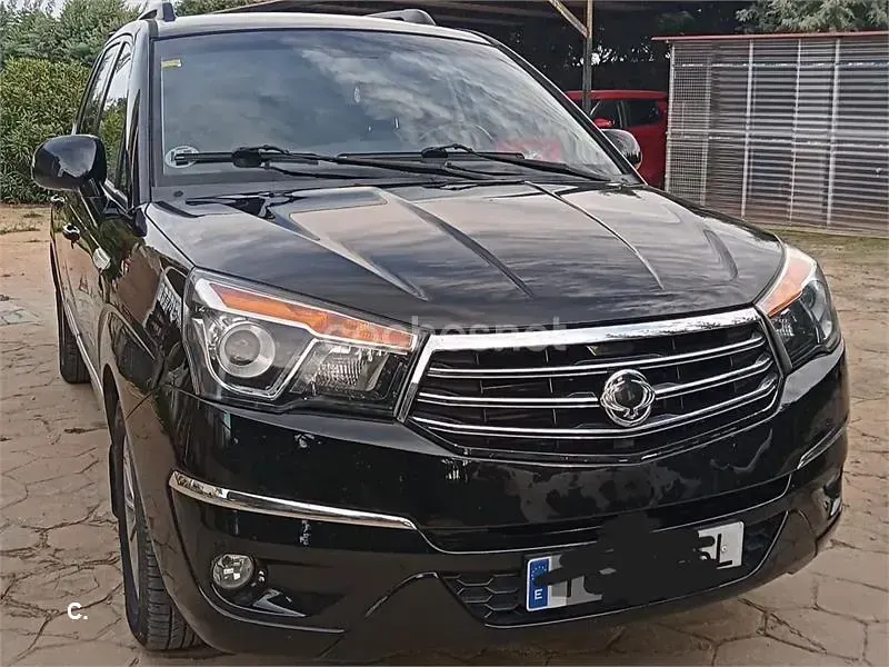 Usado SsangYong Rodius 155 CV (114 kW) 2013 Negro Monovolumen