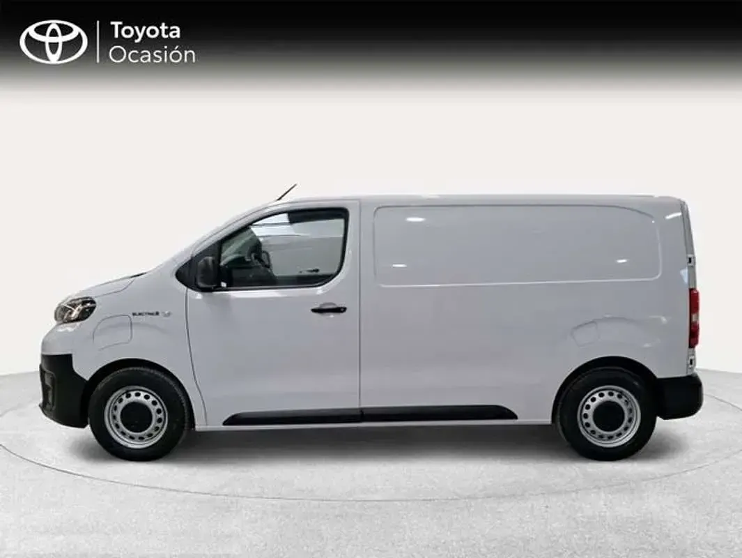 Usado Toyota Proace Plus 100 kW (136 CV) 2025 Blanco Monovolumen