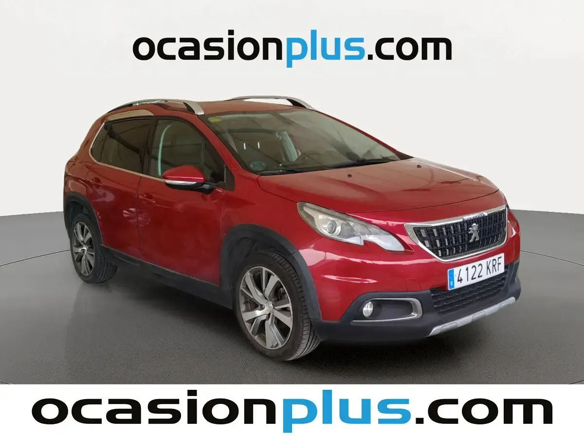 Usado Peugeot 2008 Allure 120 CV (88 kW) 2018 Rojo SUV