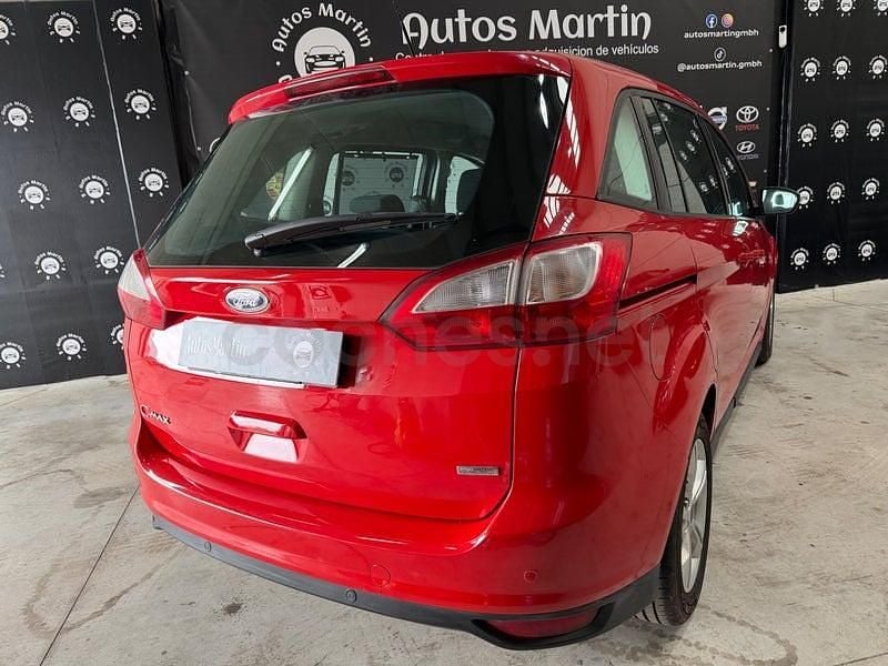 Usado Ford Grand C-Max Trend 125 CV (91 kW) 2013 Rojo Monovolumen