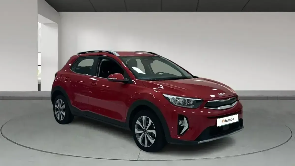 Usado Kia Stonic 100 HP (73 kW) 2024 Vermelho SUV