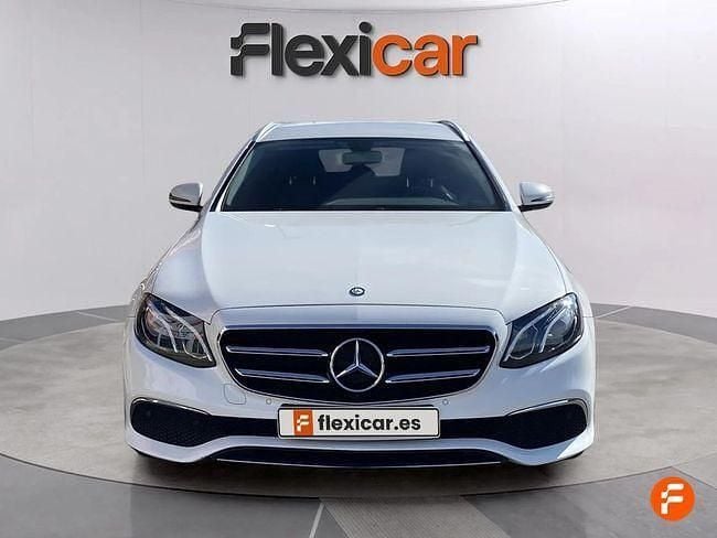 Usado Mercedes E200 160 CV (117 kW) 2019 Blanco Familiar