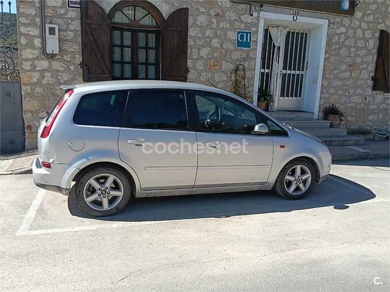 Usado Ford C-MAX Trend 109 CV (80 kW) 2007 Gris / plata Monovolumen
