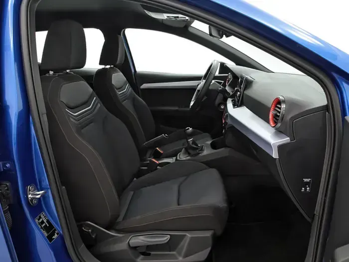Usado Seat Ibiza FR 115 CV (84 kW) 2025 Azul Utilitario