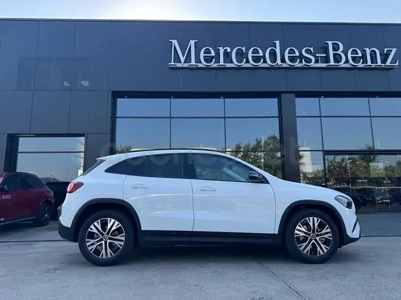 Nuevo Mercedes GLA200 163 CV (119 kW) 2026 Blanco SUV