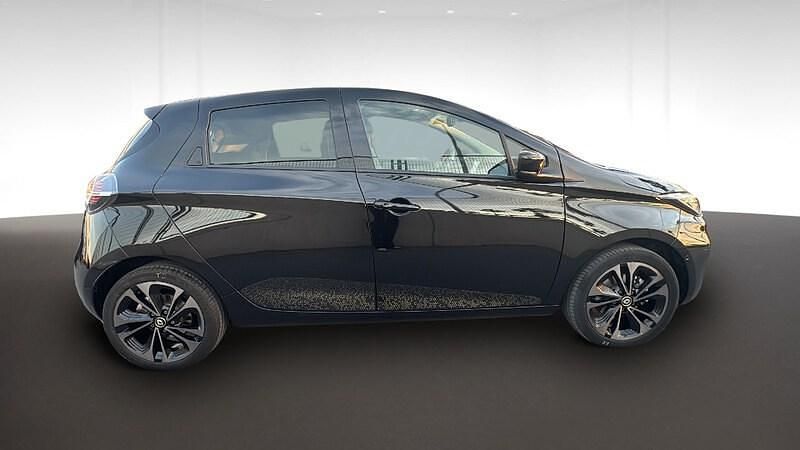 Usado Renault Zoe 99 kW (135 CV) 2022 Negro Utilitario