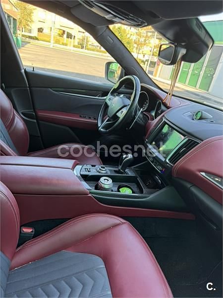 Gris / plata Usado 2018 Maserati Levante SUV | 45.000 € (Precio justo) - Imagen 1/1