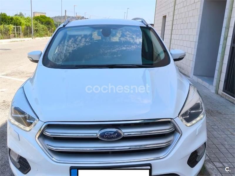 Usado Ford Kuga Titanium 120 CV (88 kW) 2018 Blanco SUV