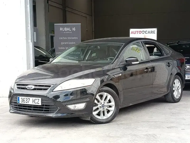 Usado Ford Mondeo 115 CV (84 kW) 2011 Negro Berlina