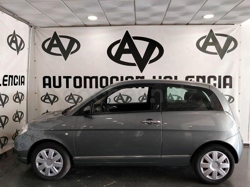 Usado Lancia Ypsilon 90 CV (66 kW) 2007 Gris / plata Utilitario