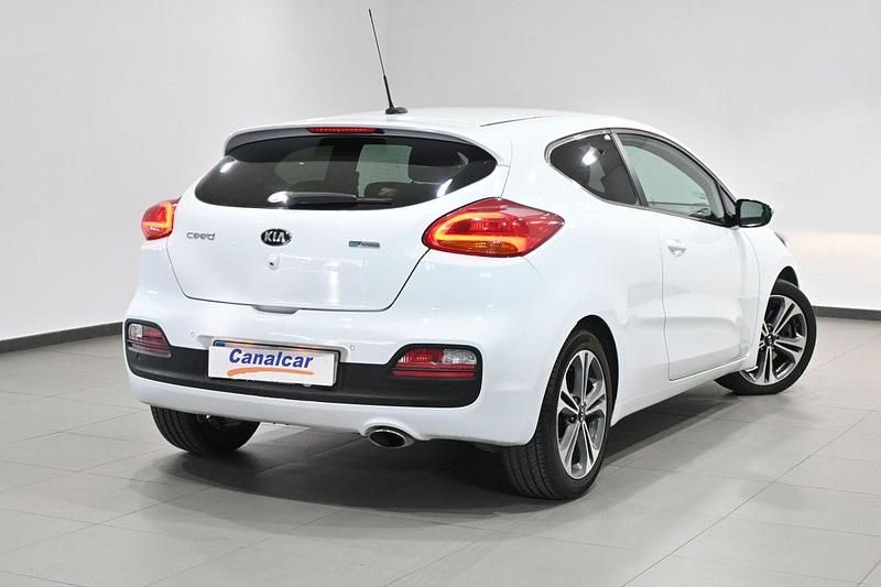 Usado Kia ProCeed 136 CV (100 kW) 2016 Blanco Utilitario