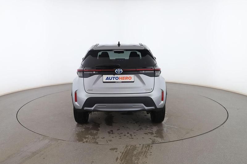Usado Toyota Yaris Cross 116 CV (85 kW) 2021 Gris SUV