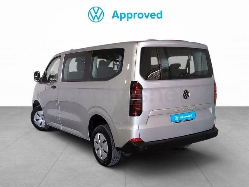 Usado VW Caravelle 110 CV (80 kW) 2025 Gris / plata Monovolumen