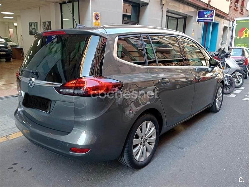 Usado Opel Zafira Excellence 140 CV (102 kW) 2018 Gris / plata Monovolumen