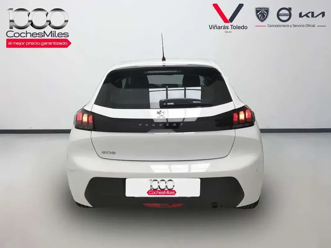 Usado Peugeot 208 Active 75 CV (55 kW) 2023 Blanco Utilitario