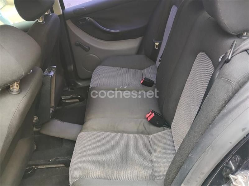 Negro Usado 2003 Seat Leon Stella Berlina | 1900 € (Precio justo) - Imagen 1/4