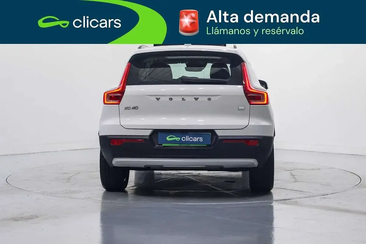 Usado Volvo XC40 Plus 179 CV (131 kW) 2022 Blanco SUV