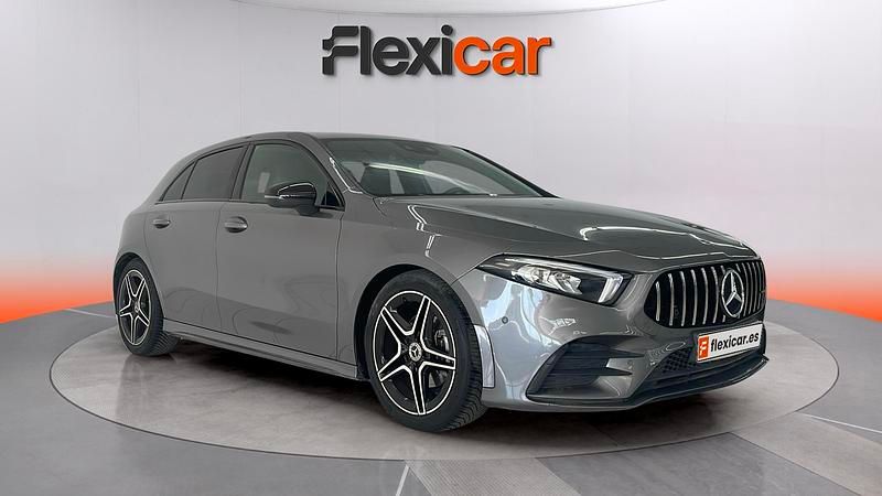 Usado Mercedes A180 136 CV (100 kW) 2019 Gris Berlina