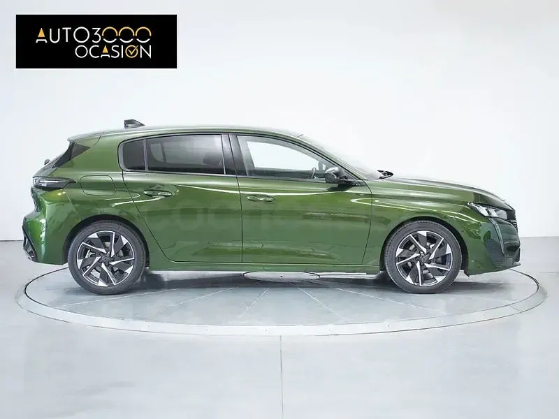 Usado Peugeot 308 Allure 130 CV (95 kW) 2023 Verde Berlina