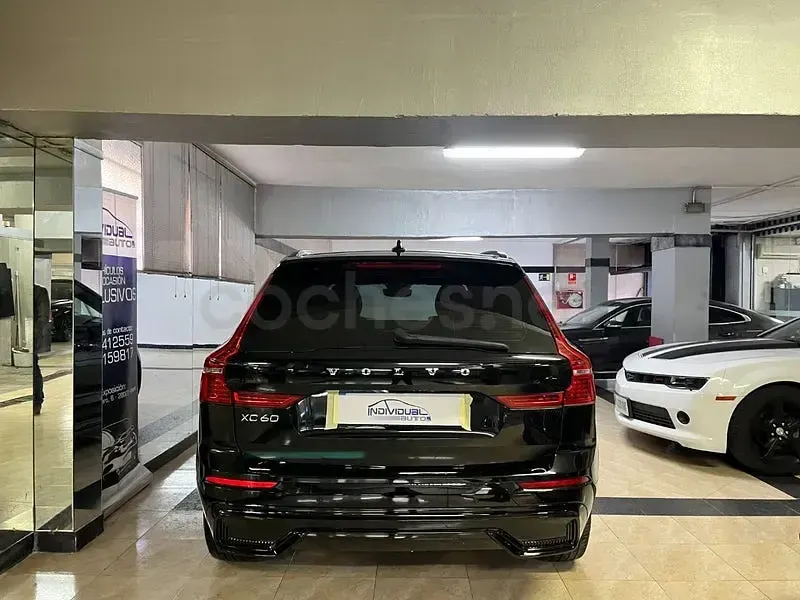 Usado Volvo XC60 Plus 197 CV (144 kW) 2022 Negro SUV