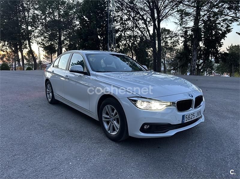 Käytetty BMW 318 143 HP (105 kW) 2015 Valkoinen Sedan