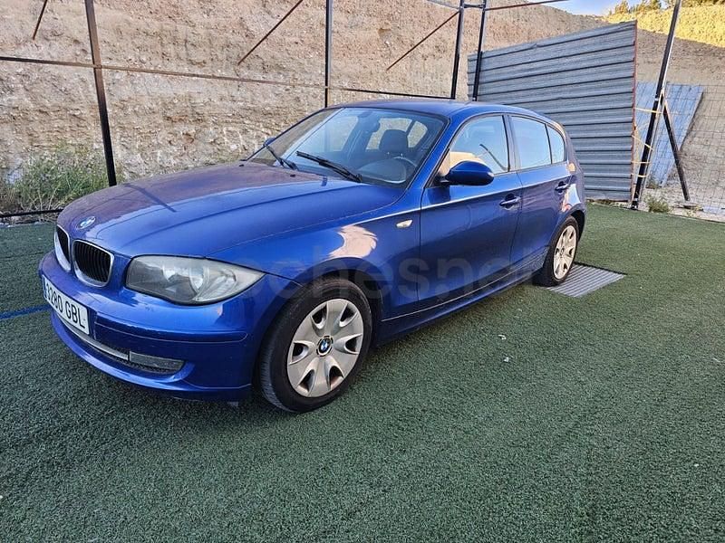 Usado BMW 116 122 HP (89 kW) 2009 Azul Citadino