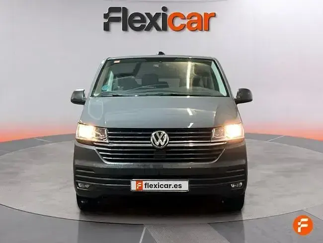 Usado VW Caravelle 110 CV (80 kW) 2023 Gris Van