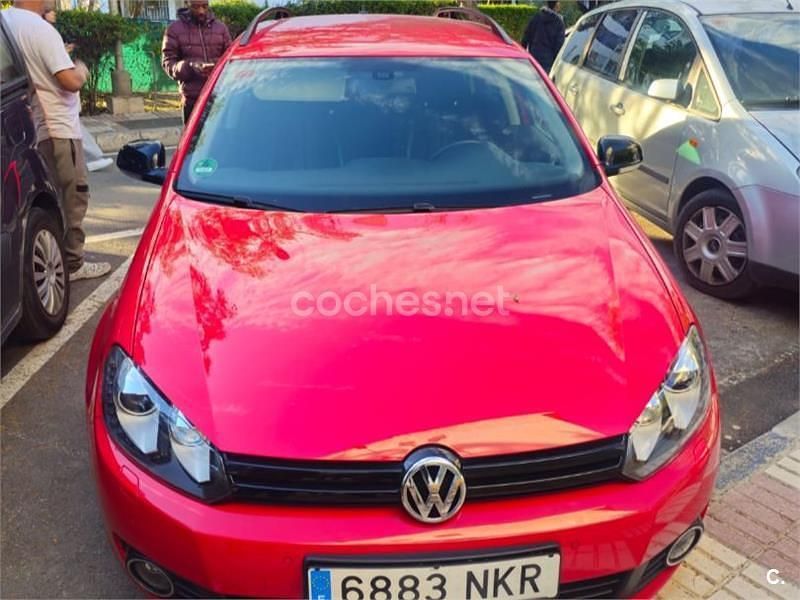 Usado VW Golf VII Sport 105 CV (77 kW) 2013 Rojo Familiar