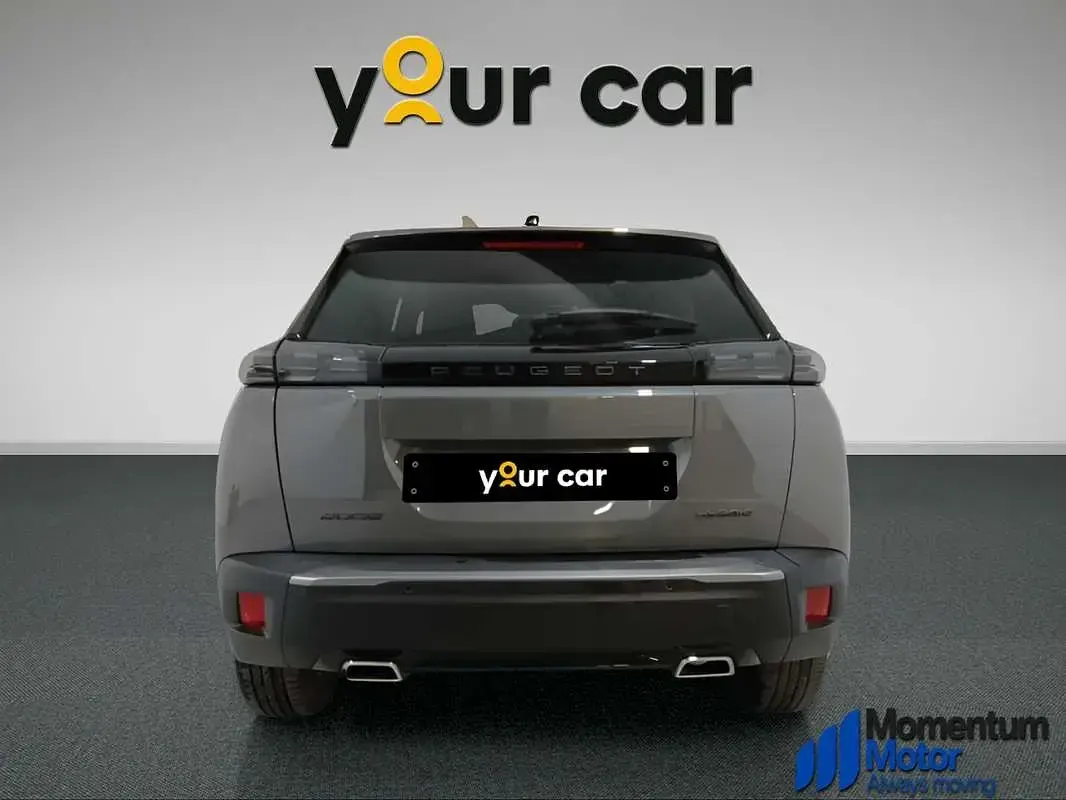 Usado Peugeot 2008 Allure 136 CV (100 kW) 2025 Gris SUV