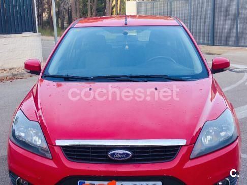 Rojo Usado 2008 Ford Focus Ambiente Berlina | 2700 € (Precio justo) - Imagen 1/4