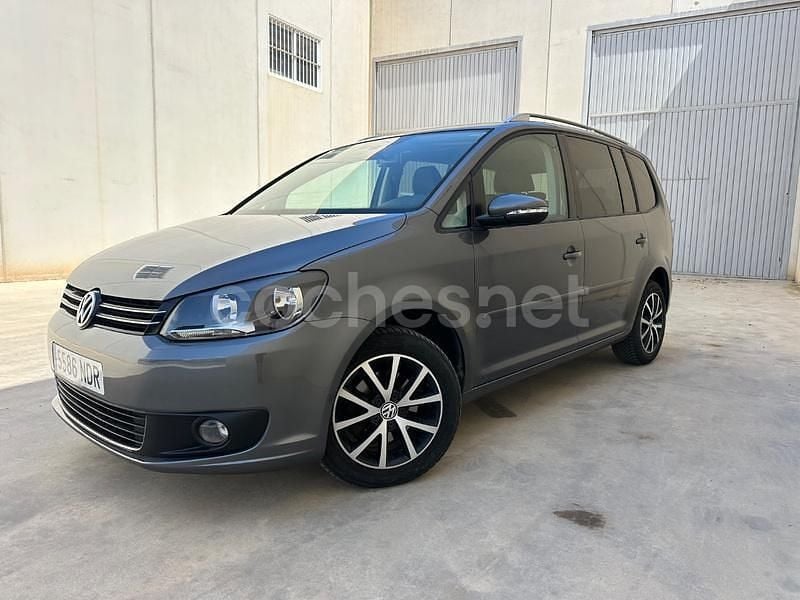 Gris / plata Usado 2011 VW Touran Advance Monovolumen | 6999 € (Precio justo) - Imagen 1/4