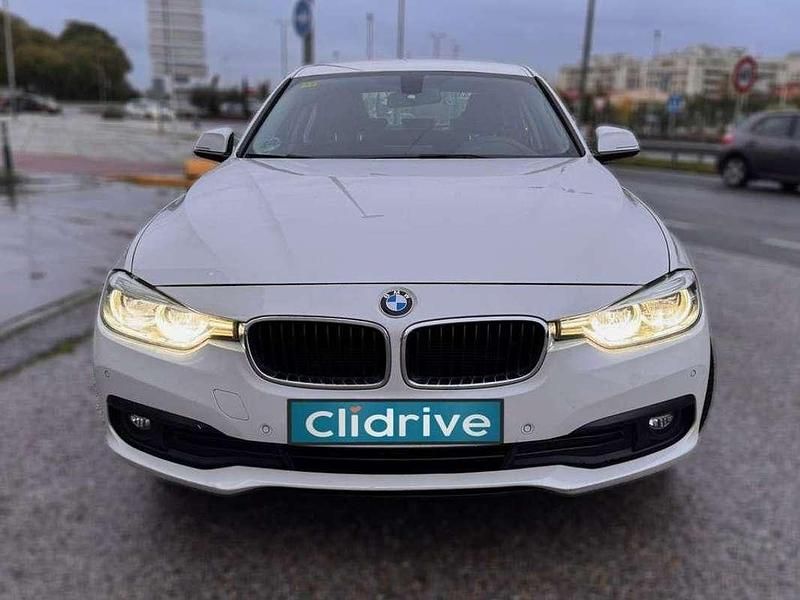 Usado BMW 318 150 CV (110 kW) 2018 Blanco Berlina