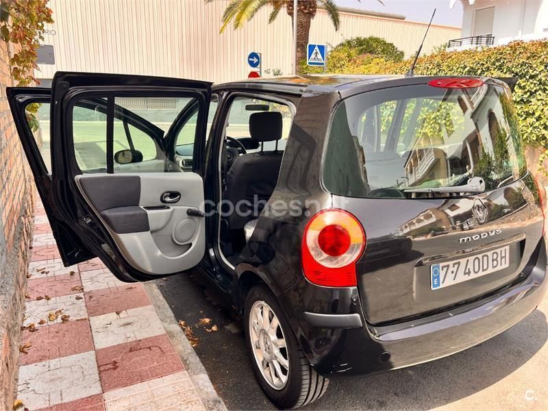 Usado Renault Modus Expression 82 CV (60 kW) 2004 Monovolumen