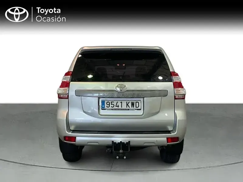 Usado Toyota Land Cruiser 177 CV (130 kW) 2016 Gris / plata SUV