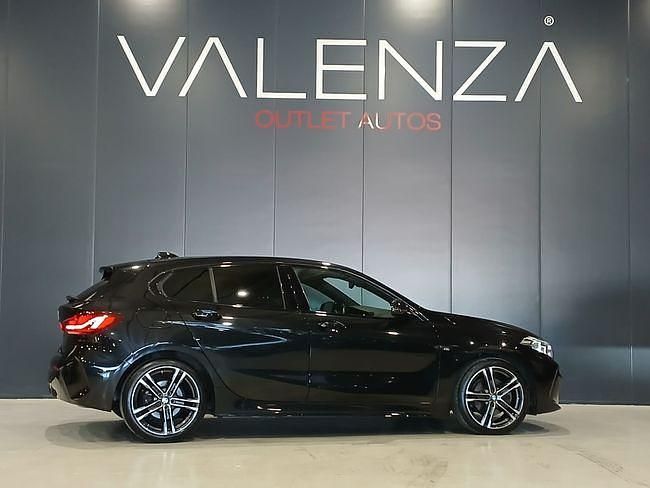 Usado BMW 118 M Sport 136 CV (100 kW) 2023 Negro Utilitario