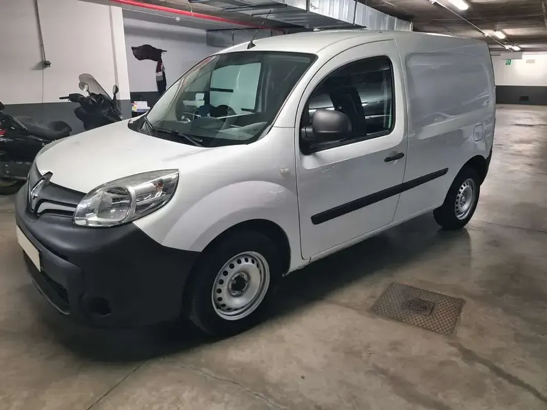 Usado Renault Kangoo 79 CV (58 kW) 2021 Blanco Monovolumen