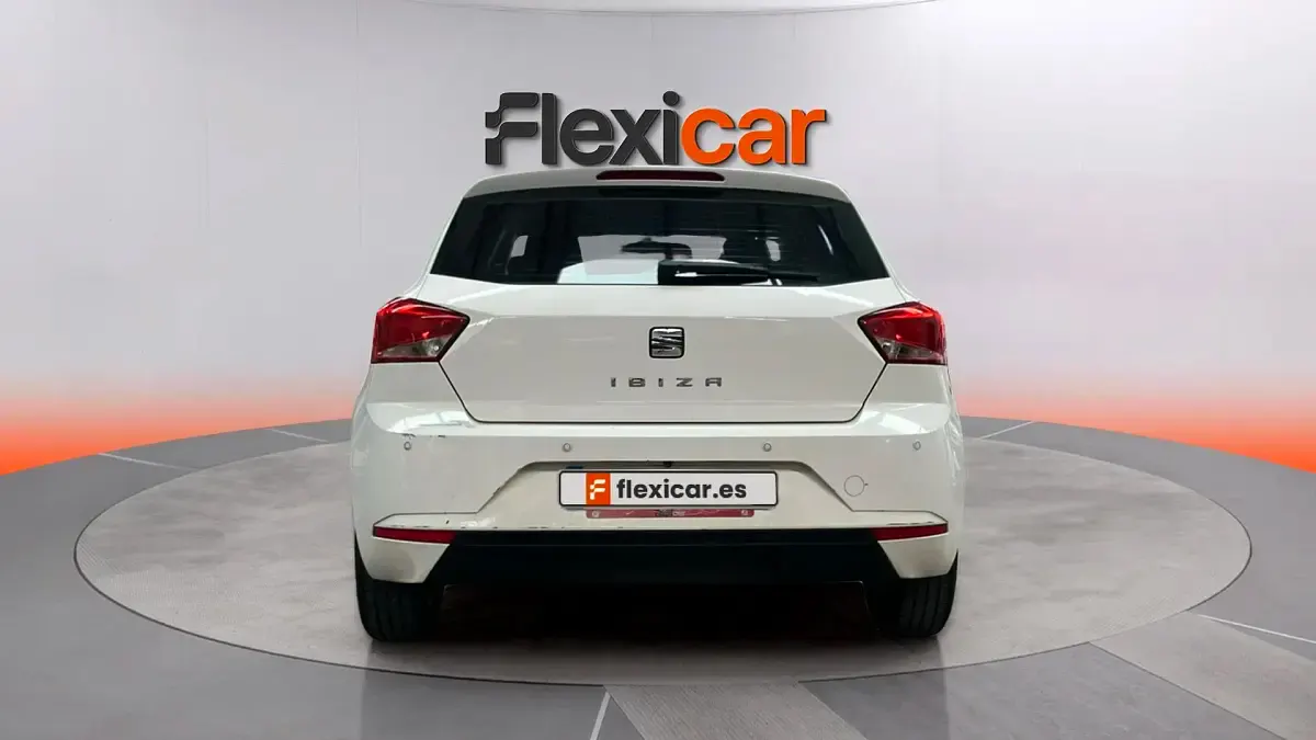 Usado Seat Ibiza Reference 80 CV (58 kW) 2019 Blanco Utilitario