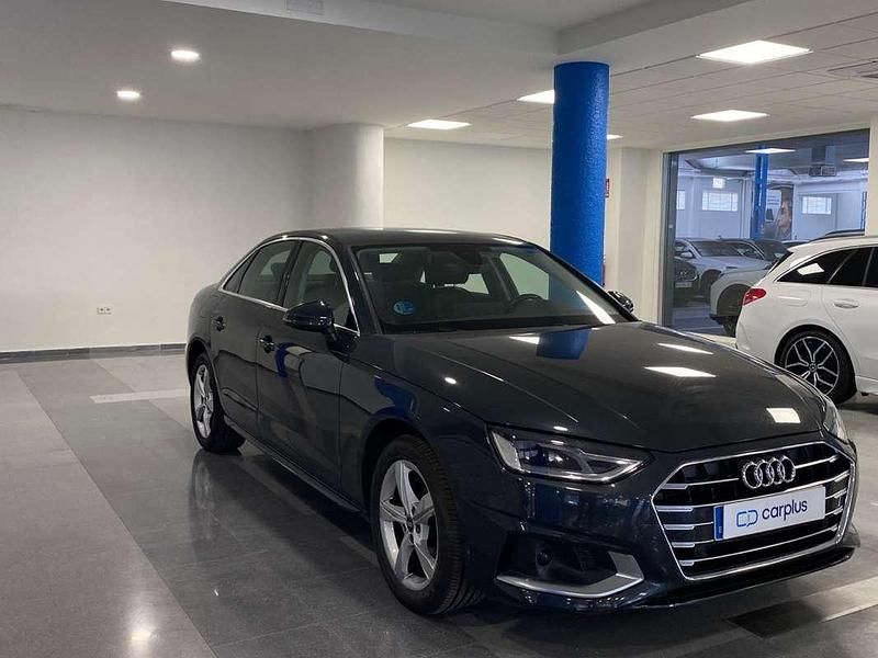 Usado Audi A4 Advanced 163 CV (119 kW) 2020 Gris Berlina