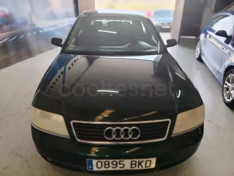 Usado Audi A6 Premium 170 CV (125 kW) 2001 Verde Berlina
