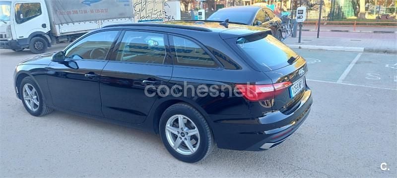 Usado Audi A4 Advanced Plus 163 CV (119 kW) 2021 Negro Familiar