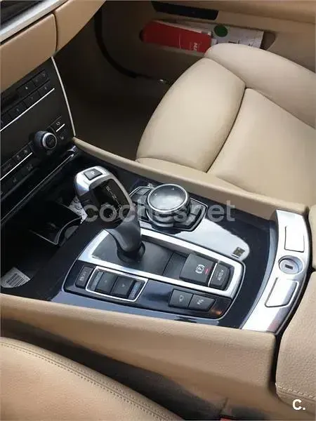 Usado BMW 520 Gran Turismo 184 CV (135 kW) 2014 Gris / plata Coupe