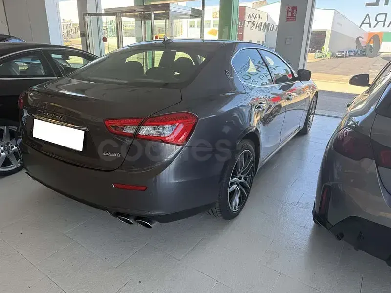 Usado Maserati Ghibli 275 CV (202 kW) 2017 Gris / plata Berlina