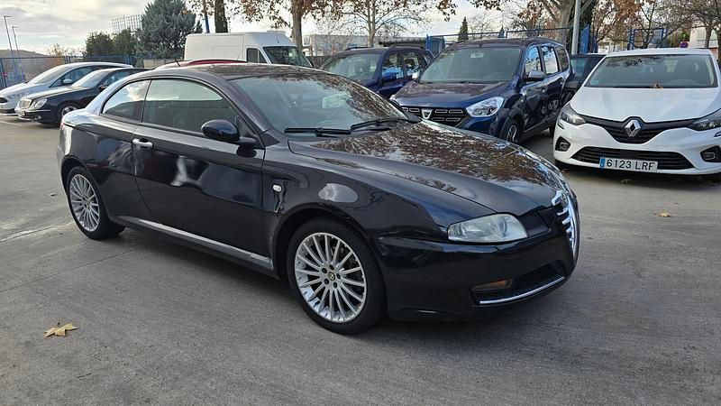 Usado Alfa Romeo GT 166 CV (122 kW) 2009 Negro Coupe