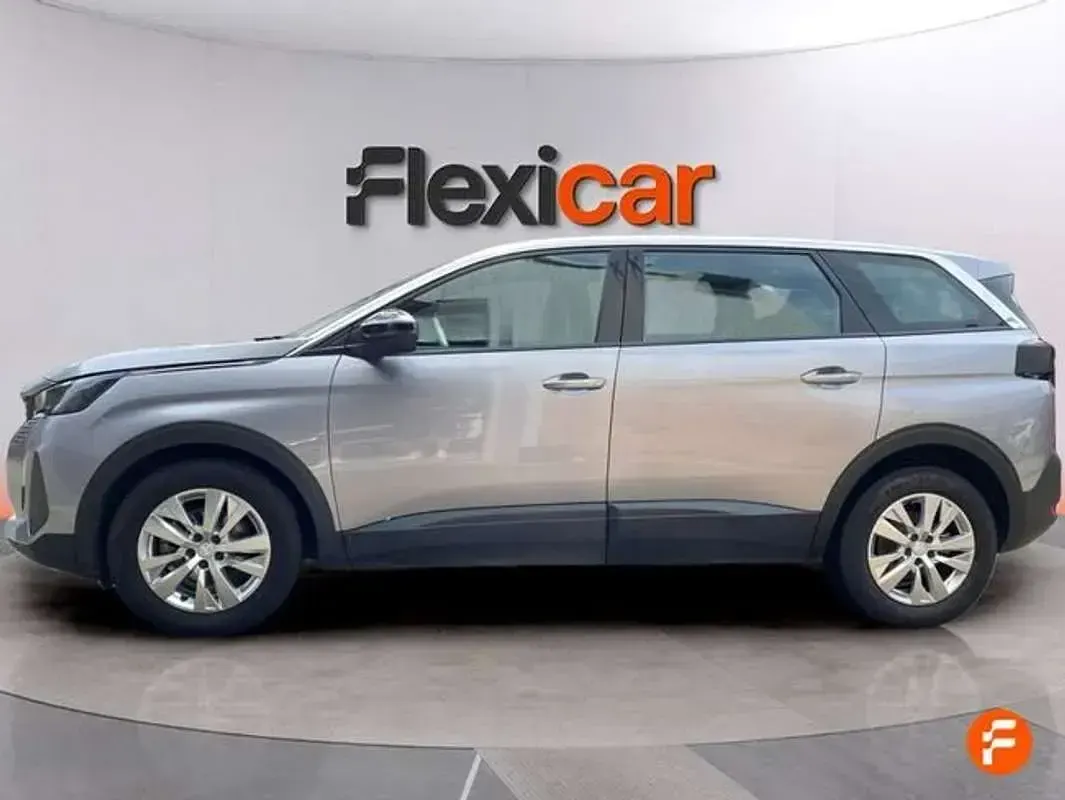 Begagnad Peugeot 5008 Active 136 HK (100 kW) 2024 Grå SUV