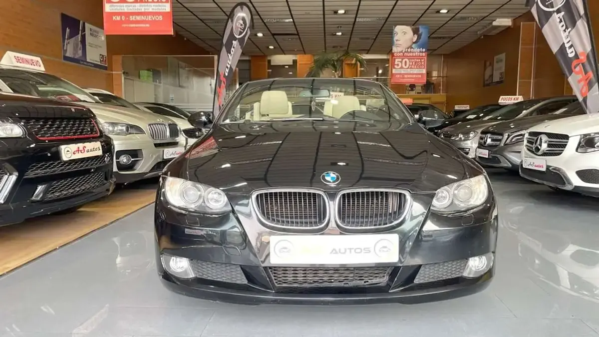 Usado BMW 320 Cabriolet 177 CV (130 kW) 2009 Negro Descapotable